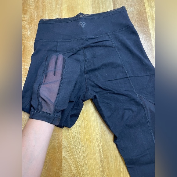 TNA leggings size medium - Picture 3 of 4